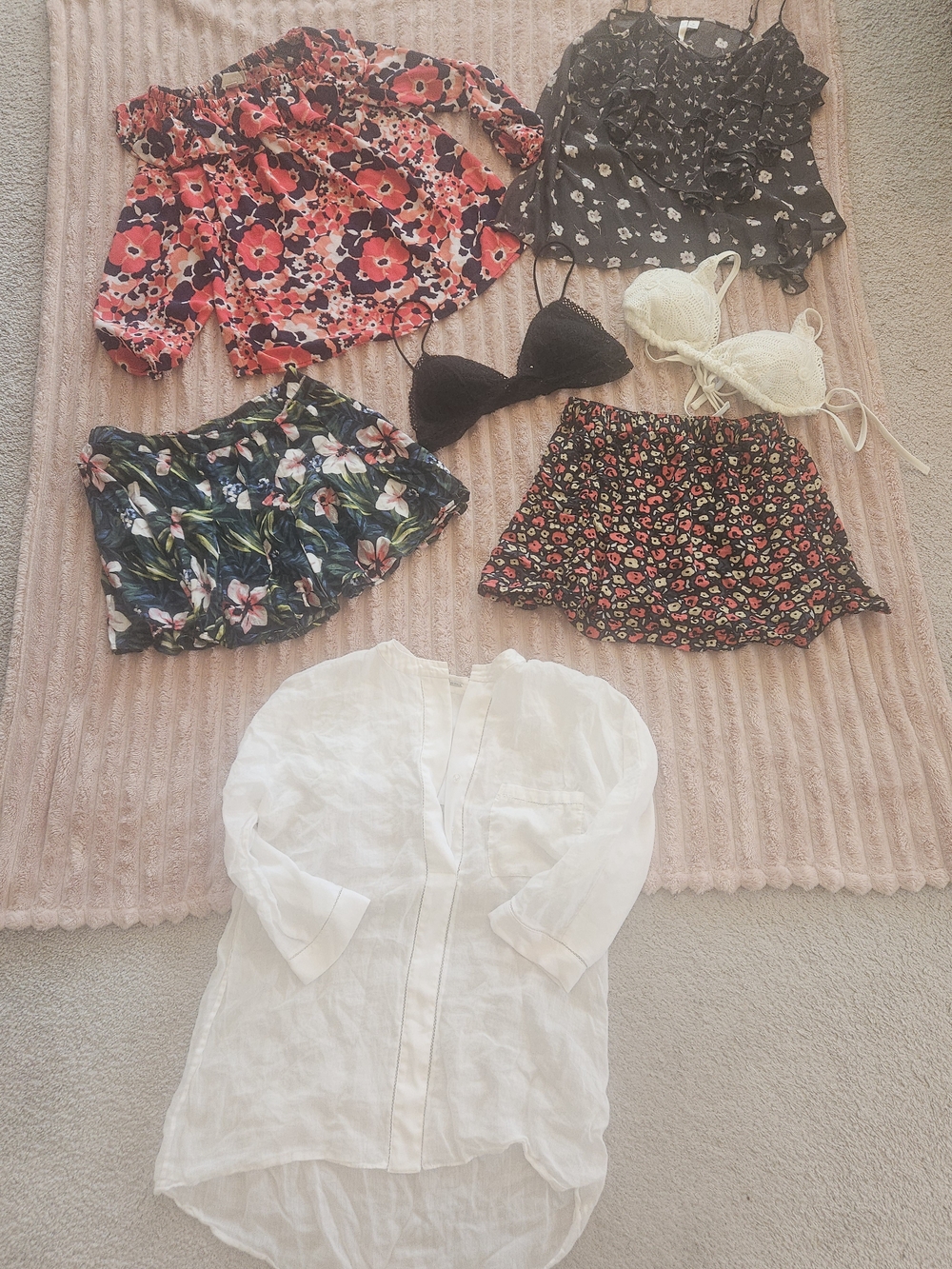 ☀️Summer SALE! 7 Piece BUNDLE For ONLY $20 - Size M/S